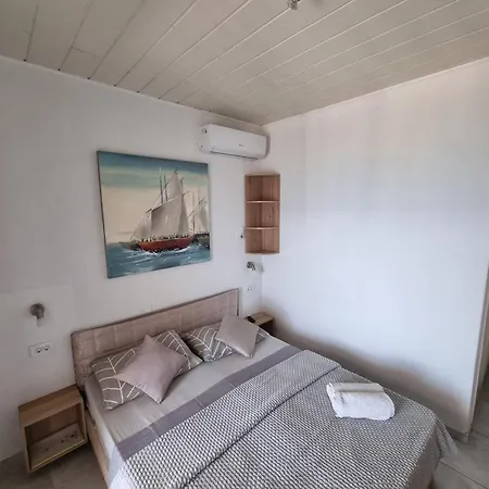 Apart-hotel Ana 3*