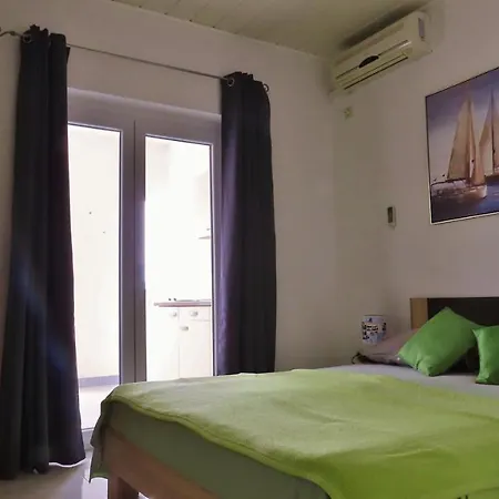 Aparthotel Ana